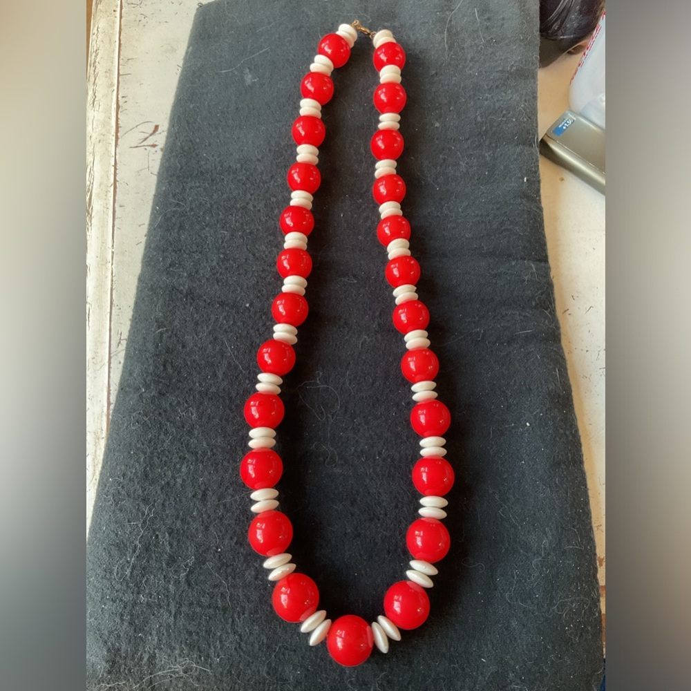 NOS Never WornLucite Vintage 1970’s 24” Necklace Red And White